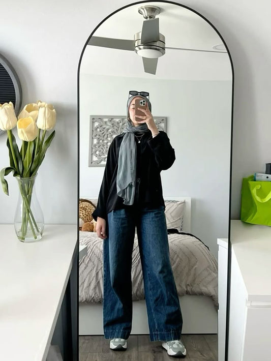 Pack of 2 Black button down with dark blue jeans