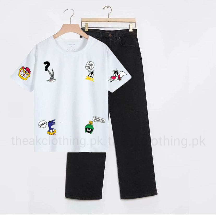 Black wide leg jeans + white  tshirt cartoons